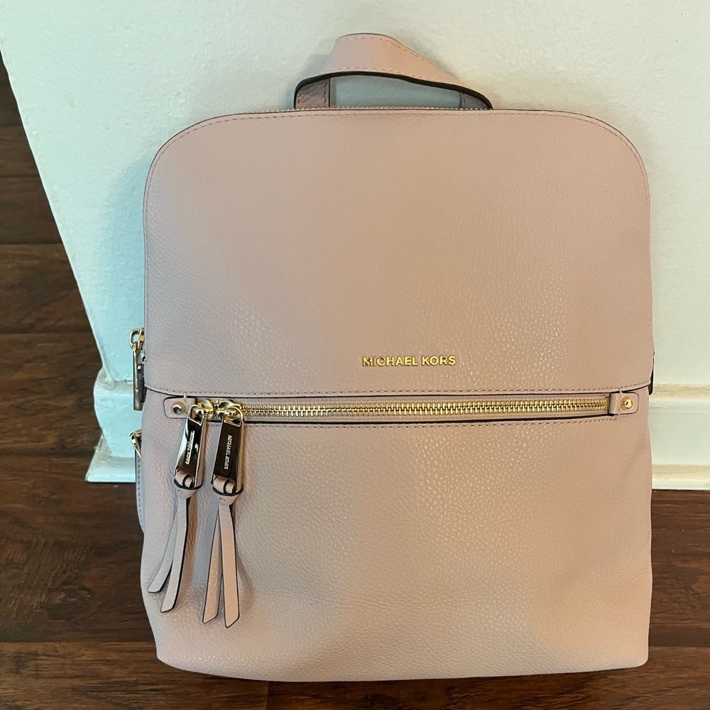 Rhea Medium Slim Leather Pink Backpack